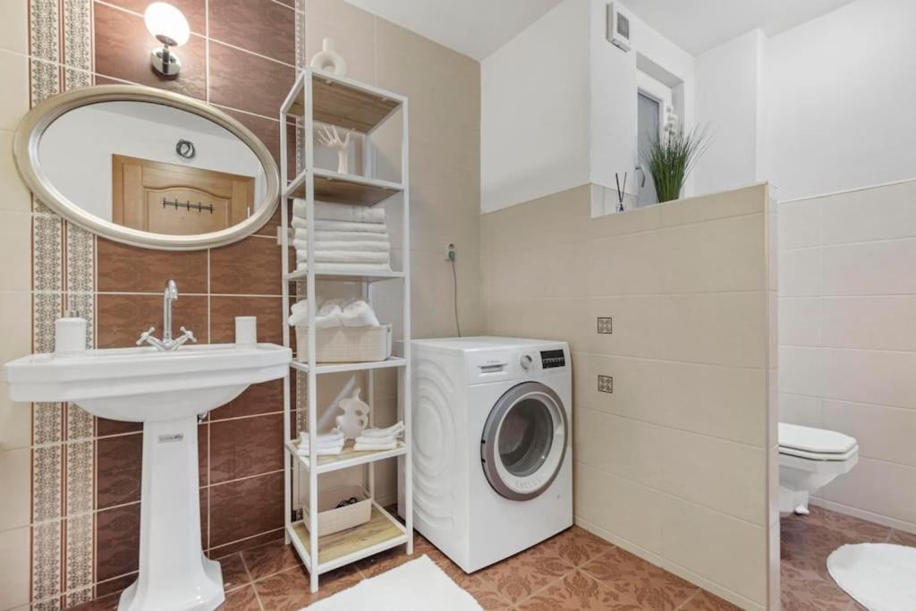 Exclusive Apartment In Centre 브라티슬라바 외부 사진