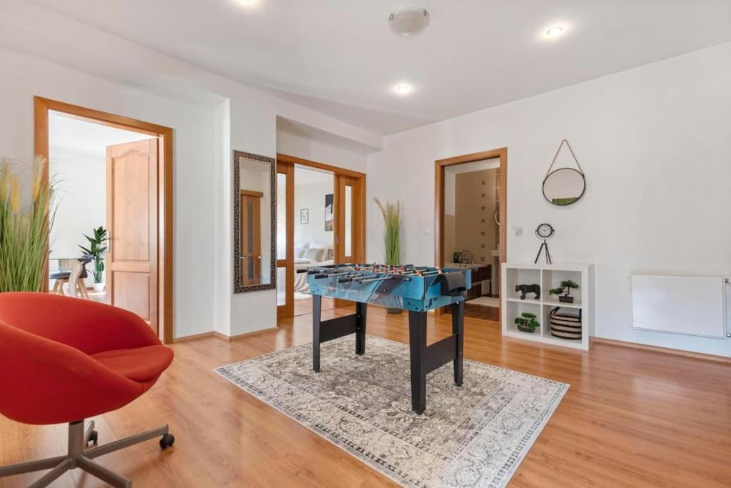 Exclusive Apartment In Centre 브라티슬라바 외부 사진